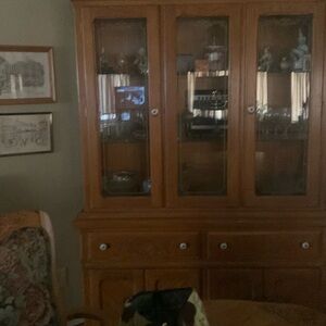 OAK HUTCH
